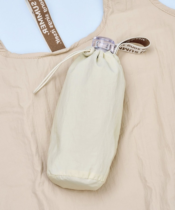 バッグからの取り出しや持ち歩きがしやすい持ち手つき!