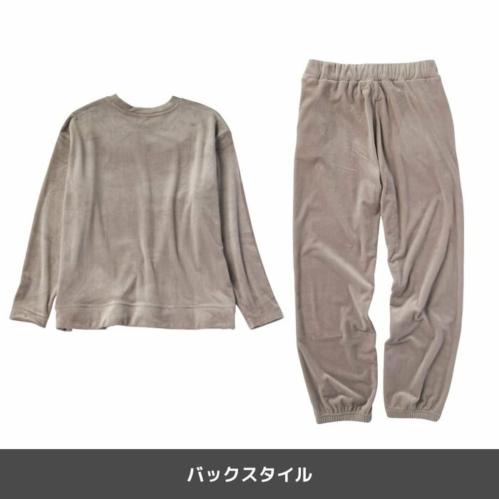 ピンク、ライトグレー、ライトブラウンの3色展開