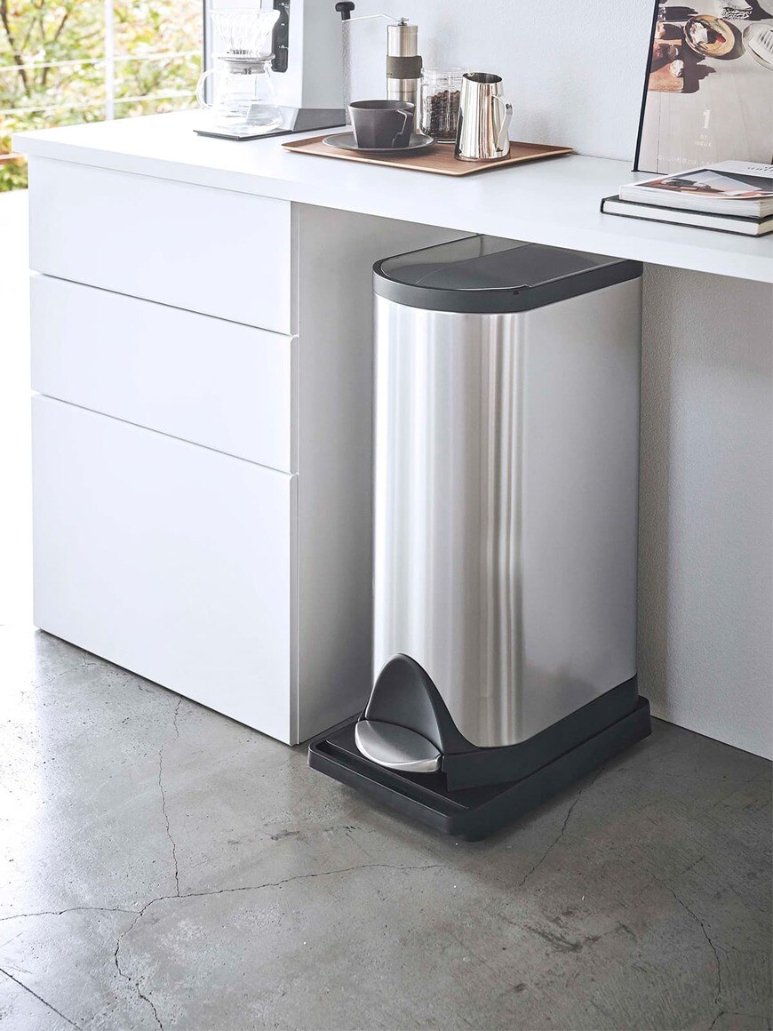 出所：山崎実業 公式サイト　台車 タワー