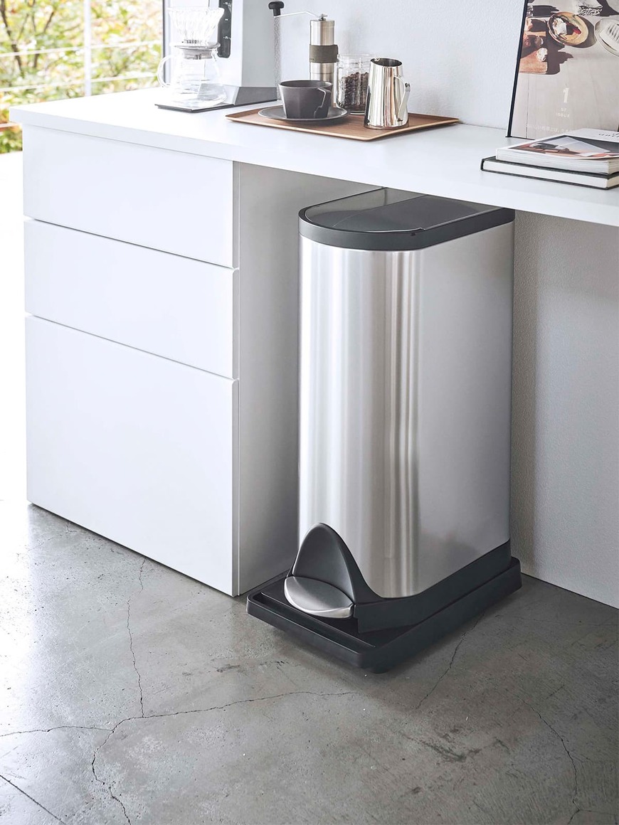 出所：山崎実業公式　台車 タワー