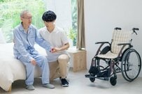 【老人ホーム】年金ひと月6万円「元自営業78歳の父が認知症」国民年金だけで入れる施設はありますか？要介護3です
