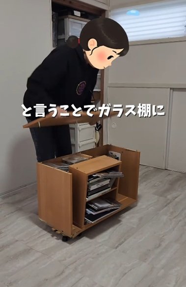 壊れかけのラックに収納されていた推しのCD
