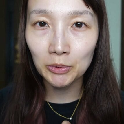 「めっちゃいいじゃん」39歳元美容部員店長が「秋のモーブブラウンメイク」で印象チェンジ！甘さのある大人の仕上がり