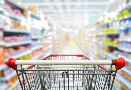 アメリカのスーパーで思わず二度見したド派手なスイーツ！「新種のウミウシかと」「色味がヤバすぎる」