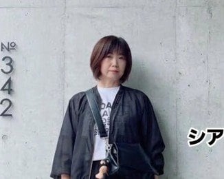 【60代マダム】UNIQLOのナイロンギャザースカートでブラックコーデ！GUのシアーブルゾンと合わせて