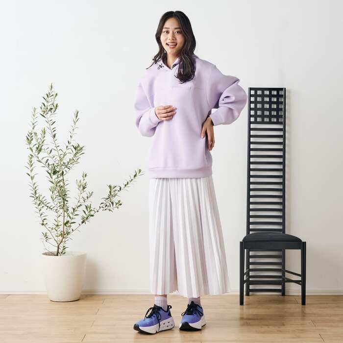 高いクッション性と厚底のソールのお陰で、長時間履いても足が疲れないと大好評