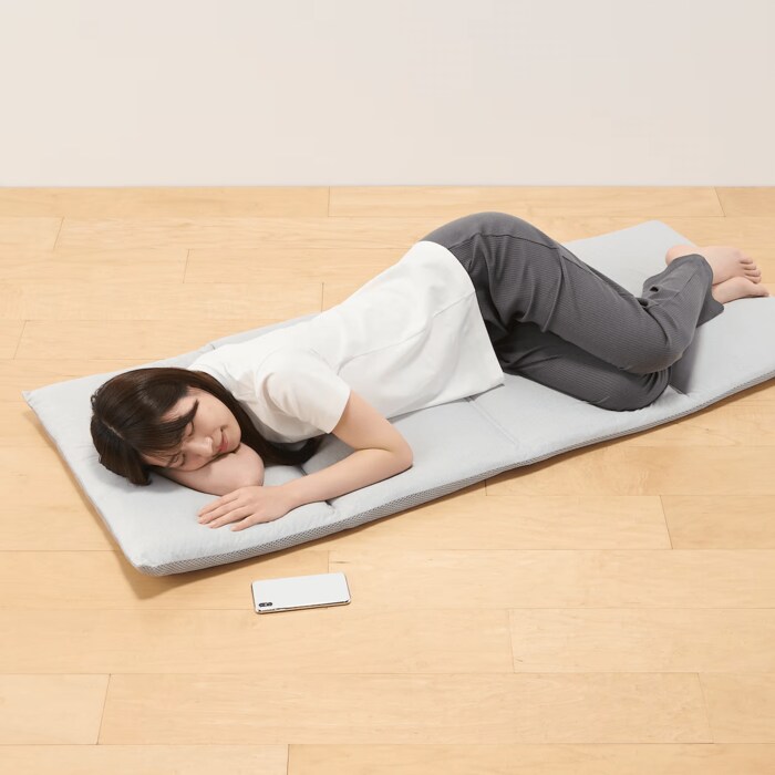 寝返りを打つたびにひんやり