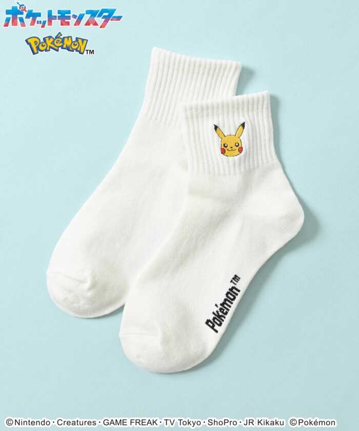 ポケモンのワンポイント刺繍がかわいい、ショート丈のソックス