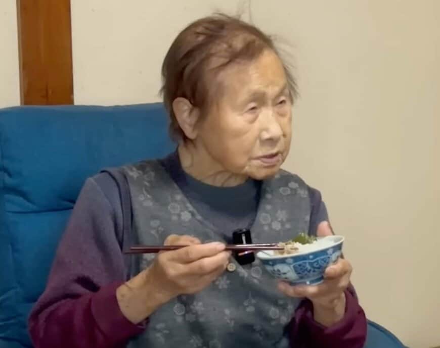【94歳長寿飯】おばあちゃんの斬新な“ピーマンの肉詰め”が反響！「今度やってみる！」の声