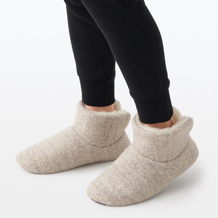 出所：無印良品 ネットストア ウールボアルームブーツ