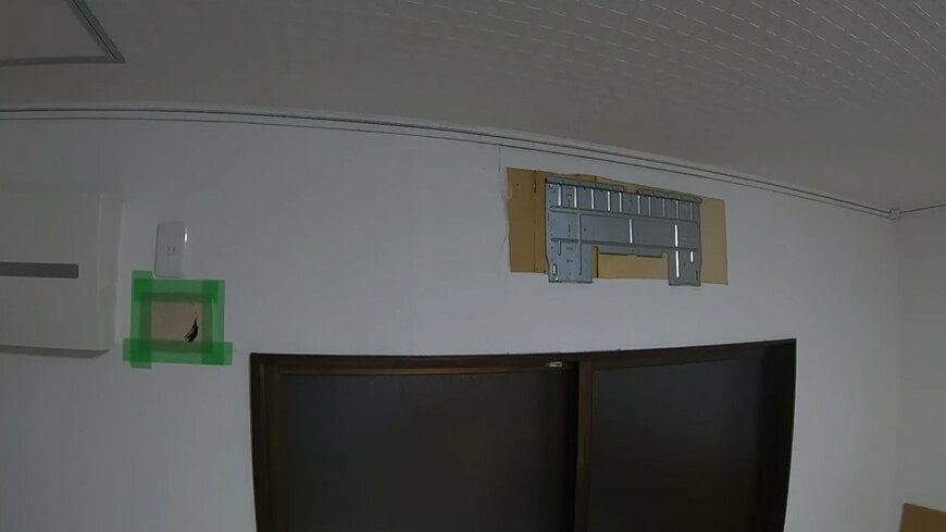 【築35年超中古戸建てDIY】中古エアコンを自力で設置！プロ顔負けの作業ぶりに驚き