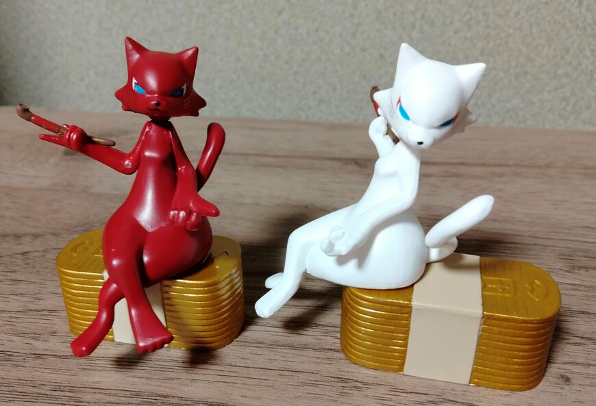 筆者撮影（スタンド・ストーンズ、強欲招き猫）