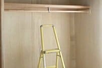 【クローゼットDIY】シンプルな合板のクローゼット→明るくおしゃれな〈ホワイト基調〉に大変身