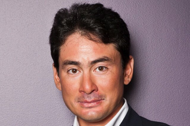 野口健が手掛ける「一年中楽しめる」自宅庭園。ミモザから桃へ季節を繋ぐ、自然と調和したナチュラルな庭づくりに「花木と草花のバランスが参考になる」と注目