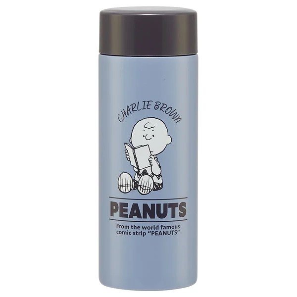 300mlはブルーグレーの本体にチャーリー・ブラウンが描かれた、少しクールで落ち着いた印象