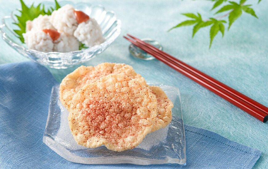 出所：株式会社寿香寿庵「【夏季限定】高級魚「鱧（はも）」をふんわり天ぷら風に仕上げた「はも天ぷらせんべい」が新発売！」（PR TIMES）