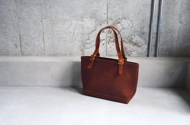 vasco - LEATHER TRAVEL TOTE BAG ¥37,800（税込）
