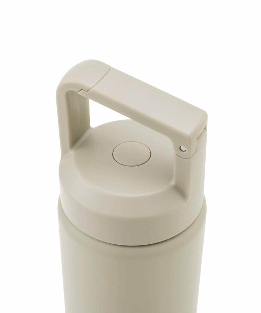 出所：3COINS公式　炭酸ステンレスボトル：600ml／KITINTO