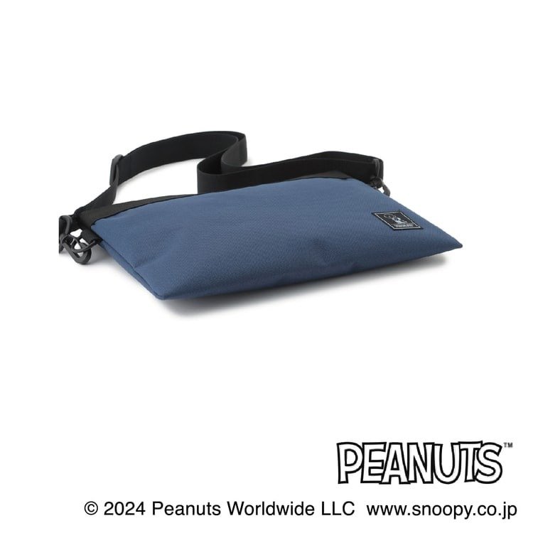 AOKI公式　AOKI＆PEANUTSコラボ 軽量 2wayポーチ