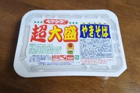 ペヤング超大盛に入っていた「かやく袋の中身」に思わず目を疑う　「ネタかと思ったらガチなのか」