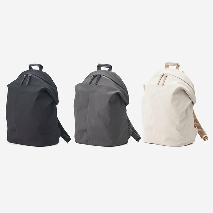 ブラック・グレー・アイボリーの3カラー展開