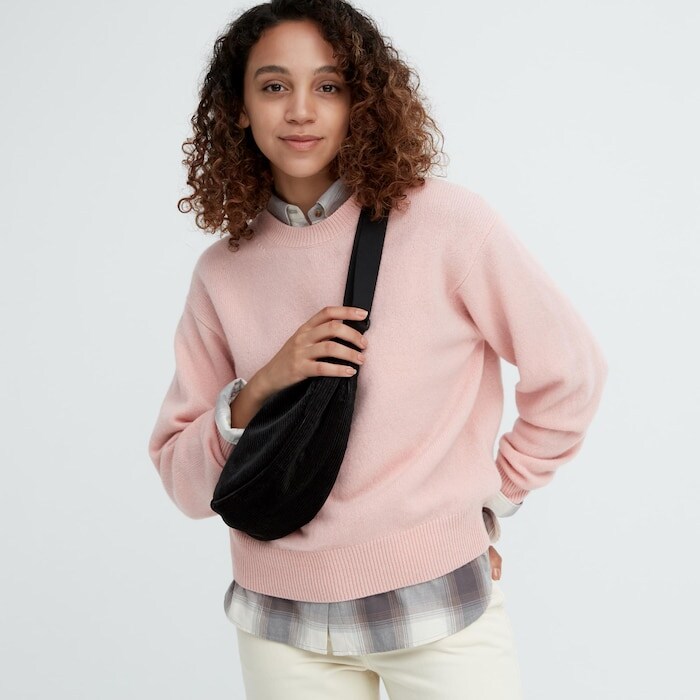 出所：ユニクロ公式オンラインストア ラウンドミニショルダーバッグ（コーデュロイ）