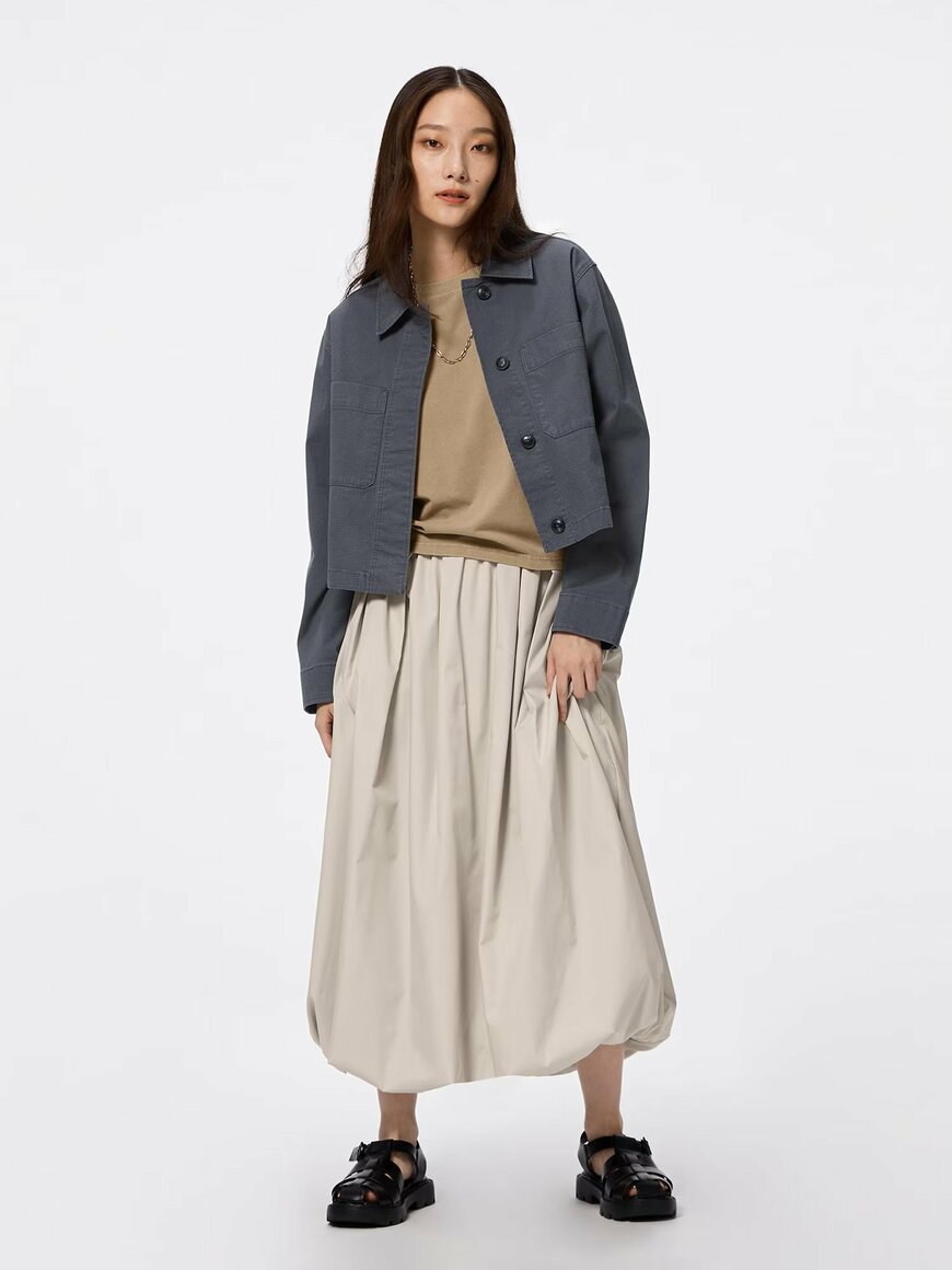 出所：GU公式　バブルヘムミディスカート