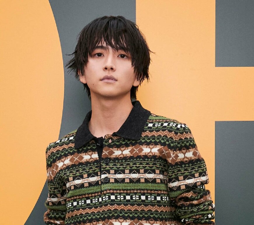 出所：LVMHファッション・グループ・ジャパン合同会社 ロエベ ジャパン「ロエベ 2025年春夏メンズコレクションに、勢喜遊（King Gnu / MILLENNIUM PARADE）や板垣李光人、桜田通をはじめ、ワン・イーボー、イ・ジョンソク、などのセレブリティが来場」