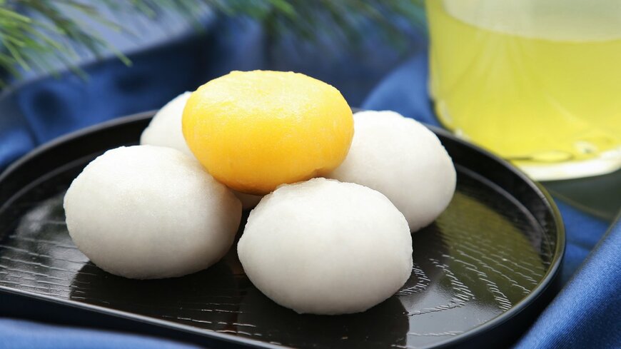 月に見立てた黄団子入り