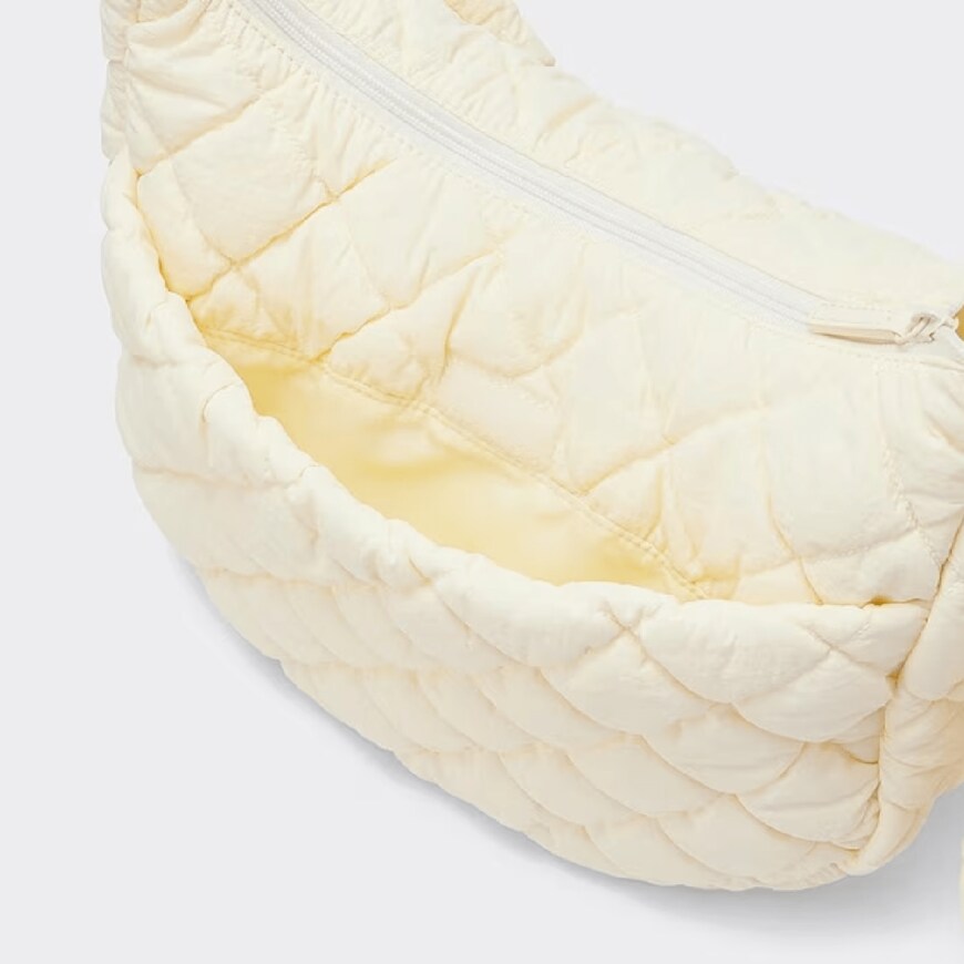 画像出所：GU公式サイト