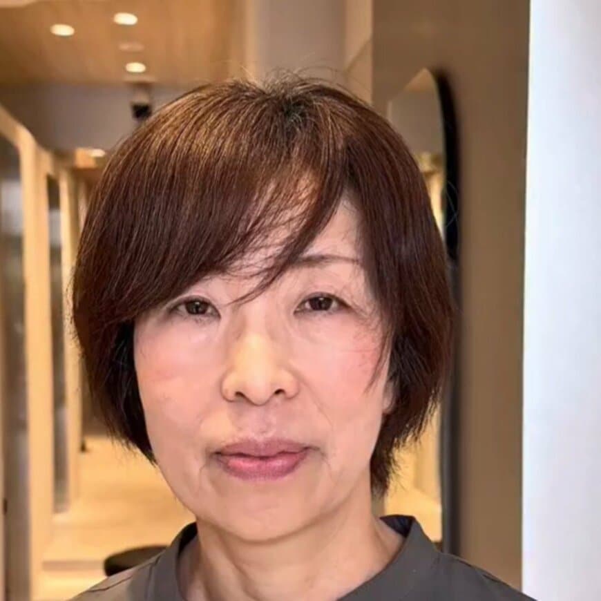 マイナス5歳のショートヘアを希望の女性　「上重心のショートヘア」ですっきりと美しいシルエットに