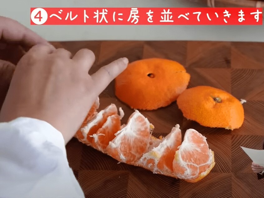 出所：BUZZMAFF ばずまふ（農林水産省）「農水省職員のみかんのむき方」