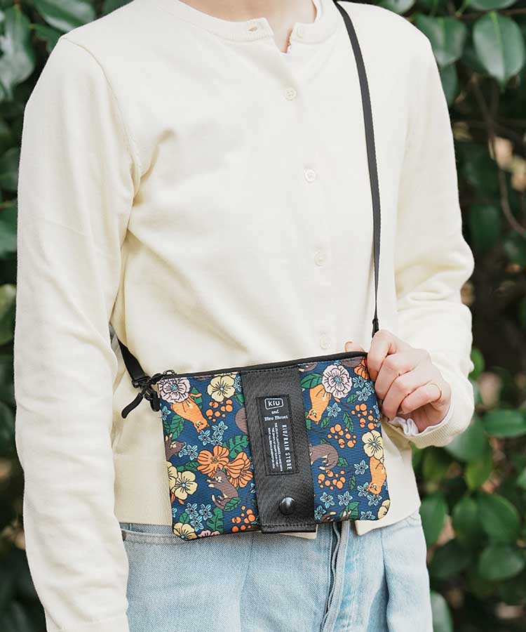 出所：ブルーブルーエ公式　【KiU and BleuBleuet】KiUエチケットポーチ