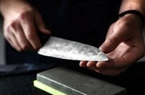 るろうに剣心の逆刃刀がまさかの包丁に。奇抜な見た目にXがざわつく