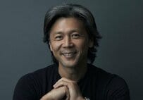 54歳・熊川哲也、“長髪グレイヘア”の近影ショットに「渋いイケオジ」「オーラすごい」ファン歓喜