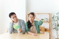 【50歳代・二人以上世帯】貯蓄3000万円台の割合は？「厚生年金と国民年金」の平均月額も確認