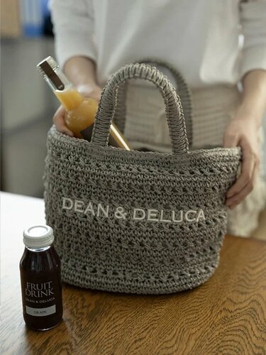 DEAN&DELUCA クロッシェバスケットバッグS ナチュラル DEAN & DELUCA × BEAMS COUTURE〉 手仕事の温もりと実用性を備え