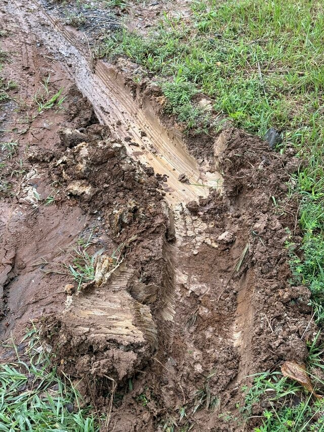 小1の子どもと通学路で集めた「粘土質の土」　陶芸家である父親が成形した器が最高