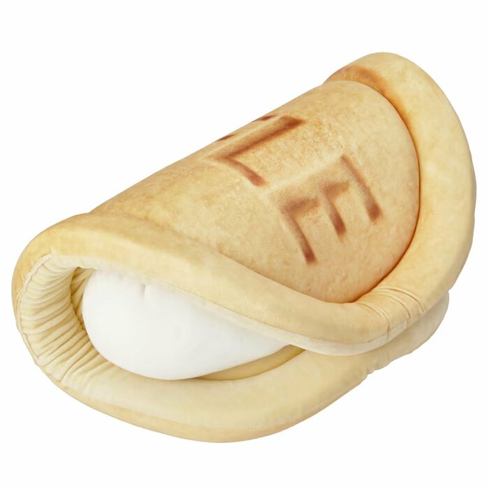 抱えてくつろぐほか、ちょっとした枕代わりにも使えます