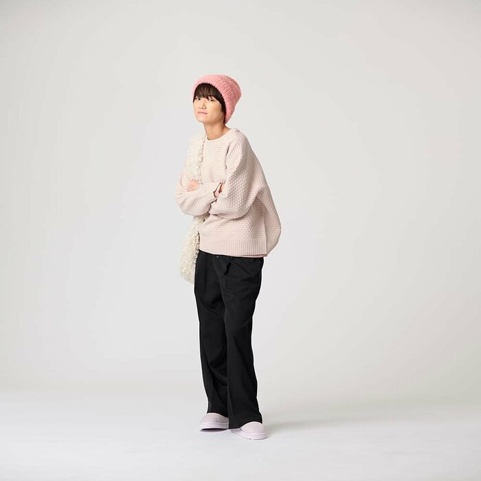 どんなコーディネートにも合わせやすいのが魅力