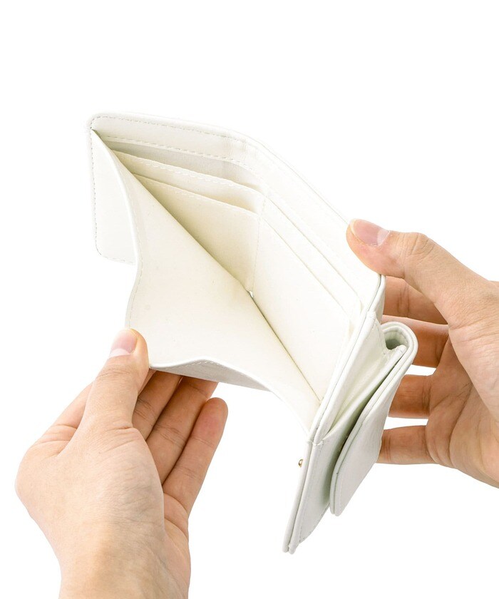 キラキラ三つ折りウォレット