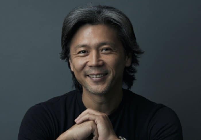 54歳・熊川哲也、“長髪グレイヘア”の近影ショットに「渋いイケオジ」「オーラすごい」ファン歓喜
