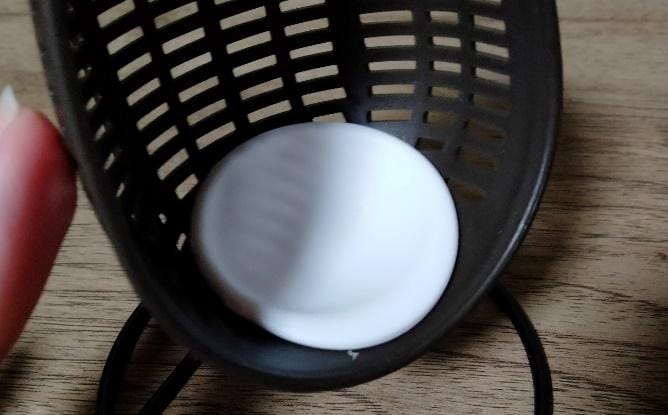 筆者撮影（セリア、ミニチュアハンギングチェア）