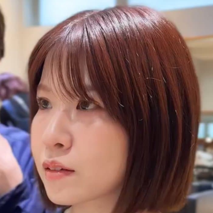 「ずっとパーマをかけたくて」女性が美容師にお任せで大胆イメチェン！フェミニンな仕上がりに歓喜