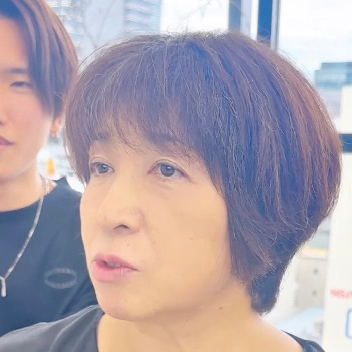 娘の結婚式に向けておしゃれな髪型になりたい女性が縮毛矯正に初挑戦！「可愛くなってる！」と笑顔爆発