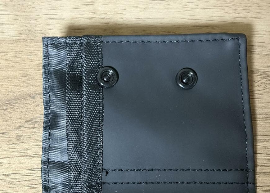 筆者撮影（ダイソー、三つ折り財布）