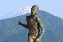 なぜ箱根駅伝は人気があるのか？ 大学にとっての”価値”と全国化への思惑