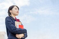 【私立中学校】子ども二人を通わせるならいくら？親の年収の目安も