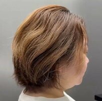 【激変】絞まらないフォルムに悩むショートの女性　プロに任せてスッキリ小顔ヘアに変身！