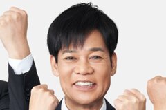 名倉潤 妻・渡辺満里奈とラブラブ肩組み2ショット披露「素敵なご夫婦」「本当に理想」の声　渡辺の55歳誕生日を祝福